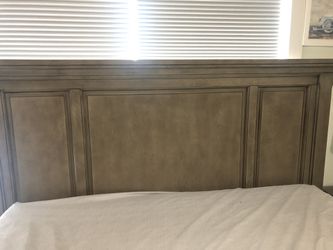 Cal King Bedroom Set W/ Mattress 
