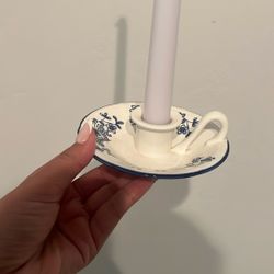 Set Of 2 Candle Holders 🕯️