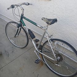 Men's Raleigh c30 hybrid bike