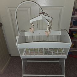 Doll crib/chair