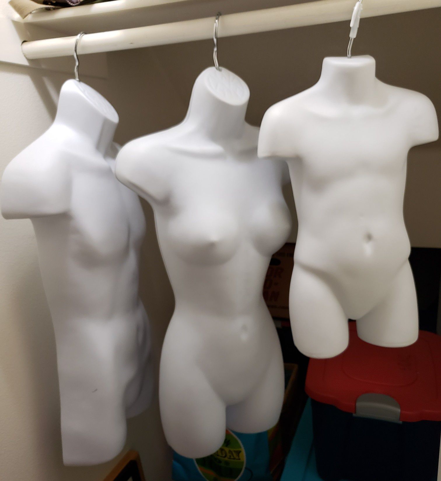 ONLINE SELLERS! CLOTHING MANNEQUINS - WOMAN, MAN, CHILD