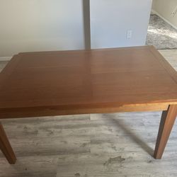 Extendable Sturdy Wooden Table! Great Deal!