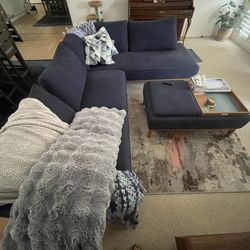 Sectional Couch with Changeable Ottoman