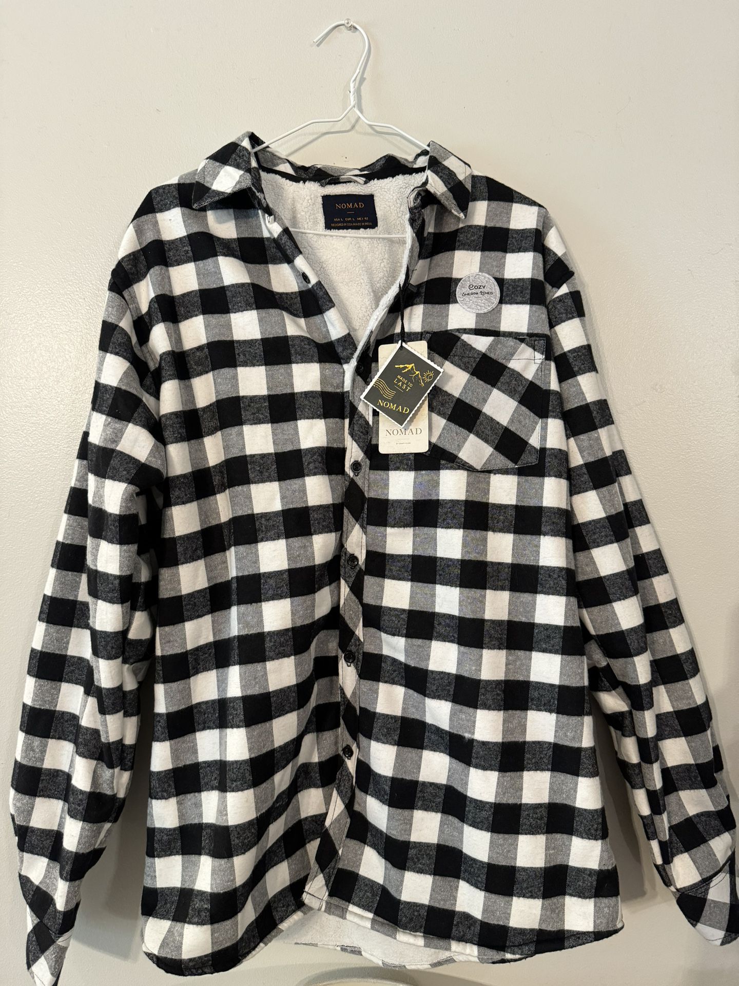 Brand New Nomad Long Sleeve Flannel Jacket Black And White Size Large