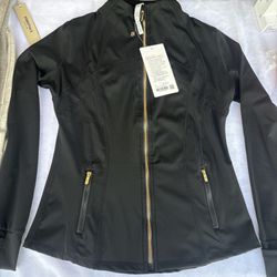 Size 10 Black Nd Gold LuluLemon 