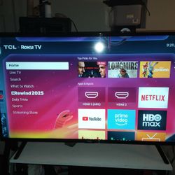 TCL ROKU TV 43" INCH CLASS FHD (1080P) SMART ROKU LED TV MODEL: 43S303TBAA REMOTE CONTROL INCLUDES 