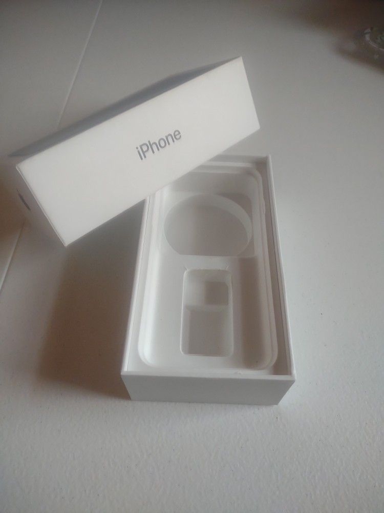 Apple iPhone 7. -- Empty Box