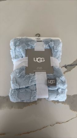 UGG POLAR BLANKET