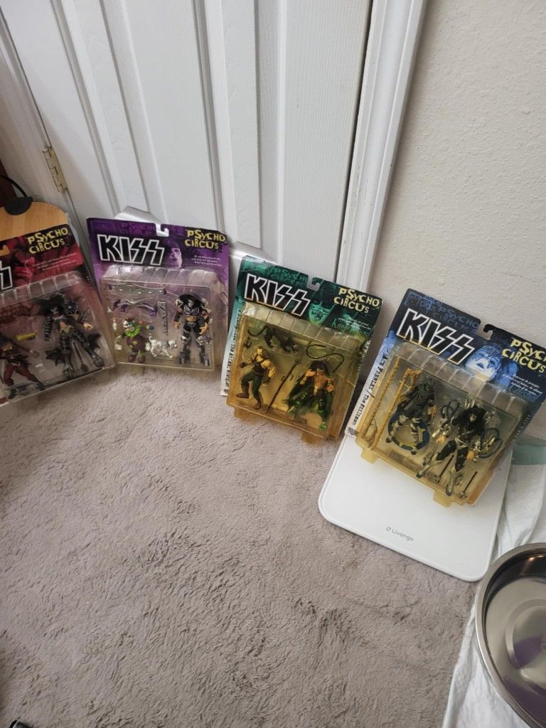 Kiss 💋 Collectables 