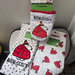 New Kitchen Set of Puffer Jacket Snoopy