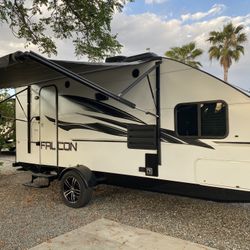 24 FT Falcon Travel-lite 