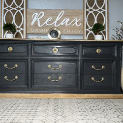  Solid Wood 9 Drawer Dresser 