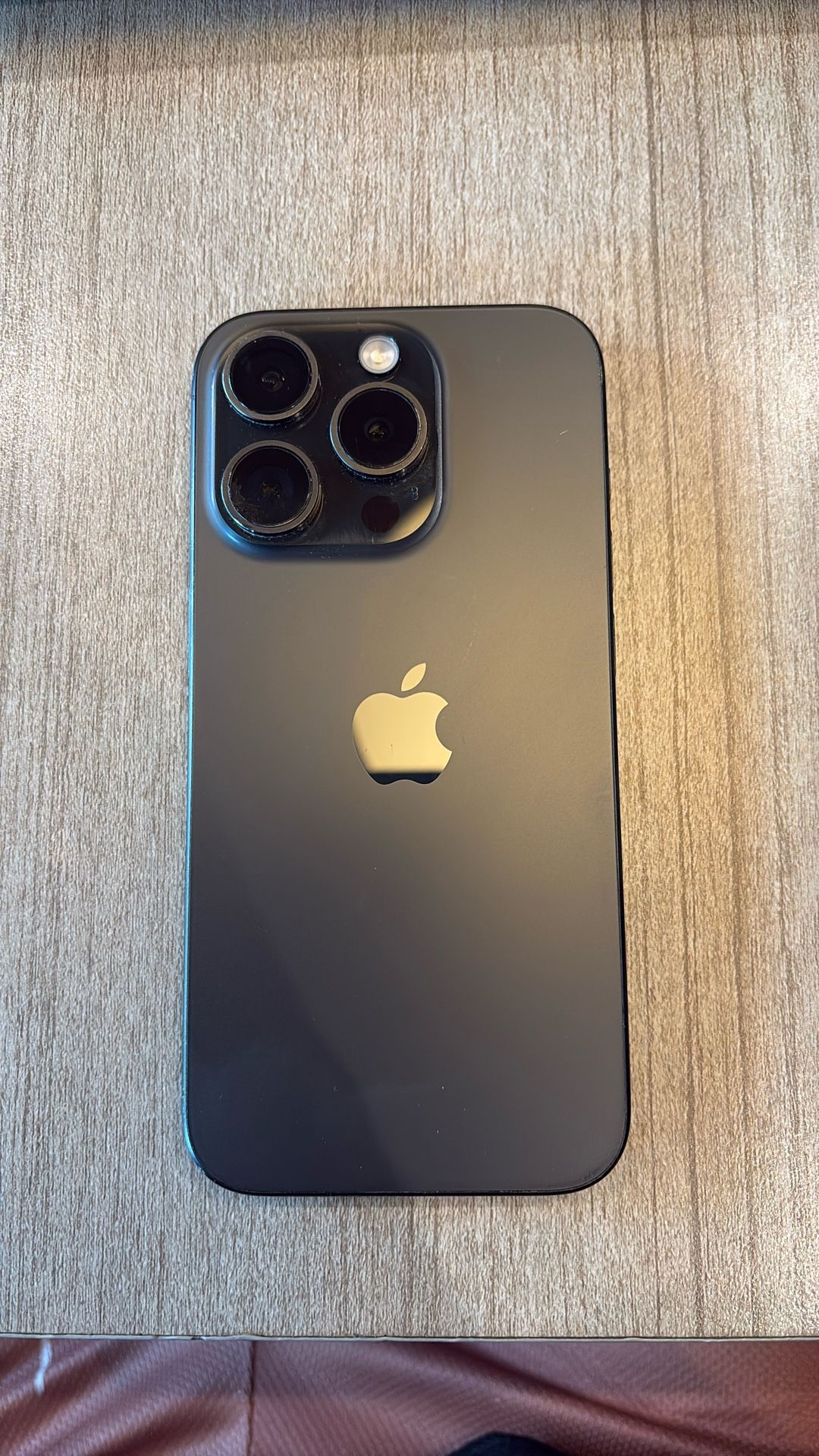 iPhone 15 Pro 256 GB AT&T