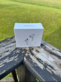 AirPods Pro 3 /w Receipts