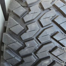 1 NITTO TIRE LT40-13-50R17 NITTO