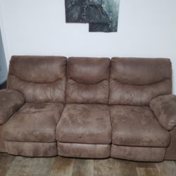 Ashley Recliner Sofa Set