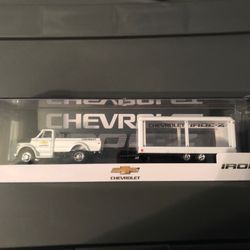 M2 Machines Chevrolet Truck and Carrier