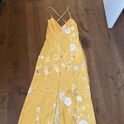 Woman’s Lulus XS Summer Yellow Maxi Dress 