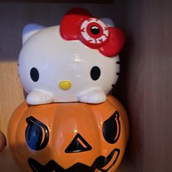 hello kitty cookie jar