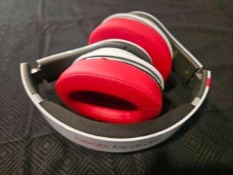 Head phone beats by dr Dre
