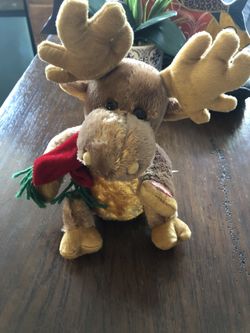 Dan Dee Collector’s Choice Christmas Holiday Musical Moose Plush W/ Scarf