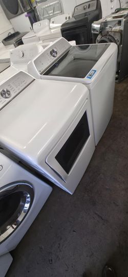 GE Washer & Dryer Set – Great Condition