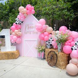 Barn Backdrop, Boot Vase Centerpieces, Western Rodeo