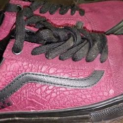 Vans Burgundy And Black 