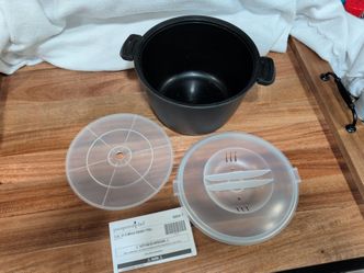 Pampered Chef  Micro Cooker Set