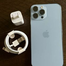 iPhone 13 Pro Max  , 256GB  , Factory Unlocked,  Excellent Condition Like New 