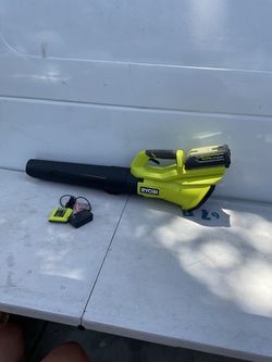 Ryobi 40 V 550 CFM blower with battery and charger 4.0