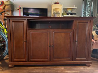 Mahogany Crosley Cabinet
