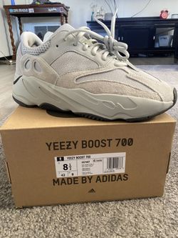 Yeezy 700 