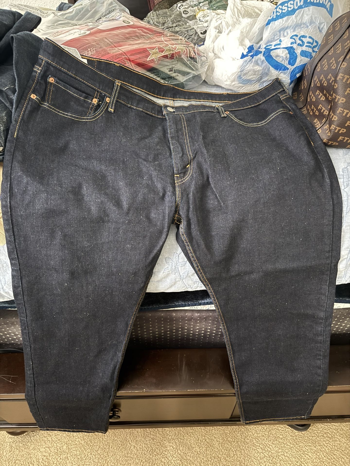 Men’s Levi Pants