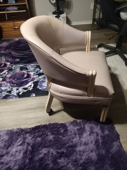 Accent chair