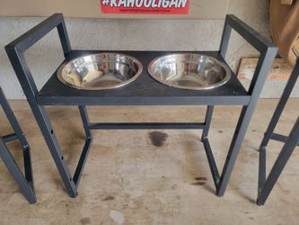 Dog bowl stand