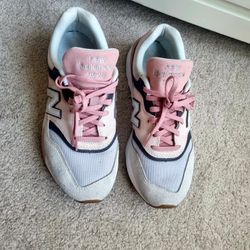 New Balance 997H Women's sneakers 8.5 US