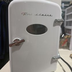 Mini Frigidaire 