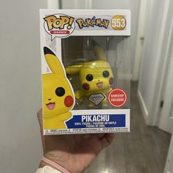 Pikachu 553 vinyl Figure