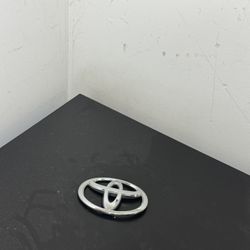 iconic Toyota emblem