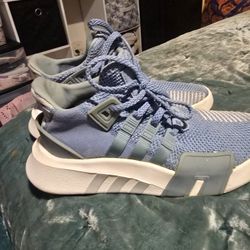 adidas EQT Basketball Adv
Ash Blue Size 7