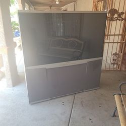 Mitsubishi 50 Inch Works Great