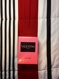 Valentino Donna Born In Roma