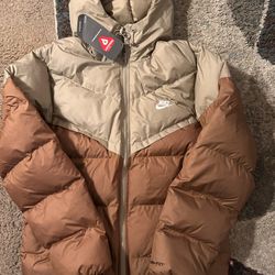 Nike Puffer Men’s Medium