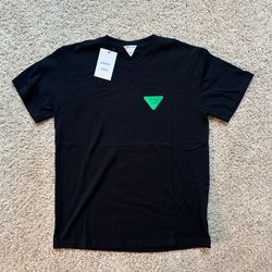 【関税&送料込】Bottega Veneta Tshirt Logo Bottega Veneta T-shirt with rabbit print $950.00 USD - Biffi