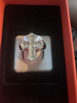 Diamond cross ring