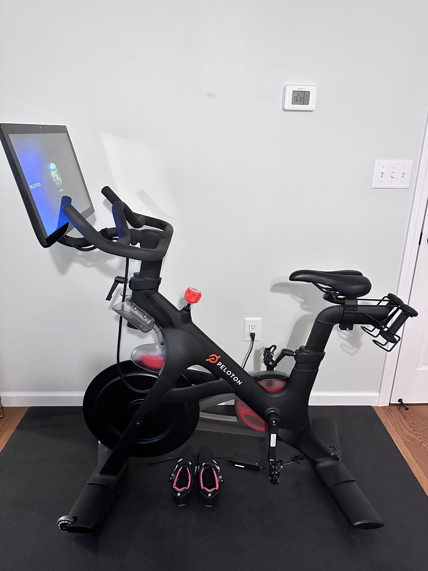 Peloton Bike & Accessories 