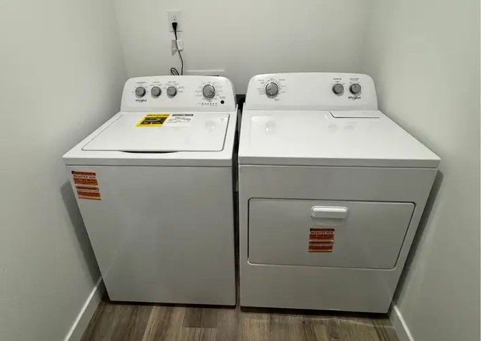 Whirlpool washer And Dryer