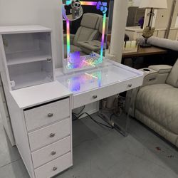 Hello Kitty Vanity Only @ Furniture Love ❤️ Same Day Delivery 