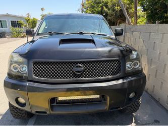 2012 Nissan titan